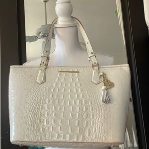 *NWT* BRAHMIN MEDIUM ASHER WHITE LEATHER
